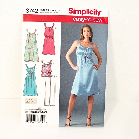 Simplicity Sewing Patter 3742 - Picture 1 of 3
